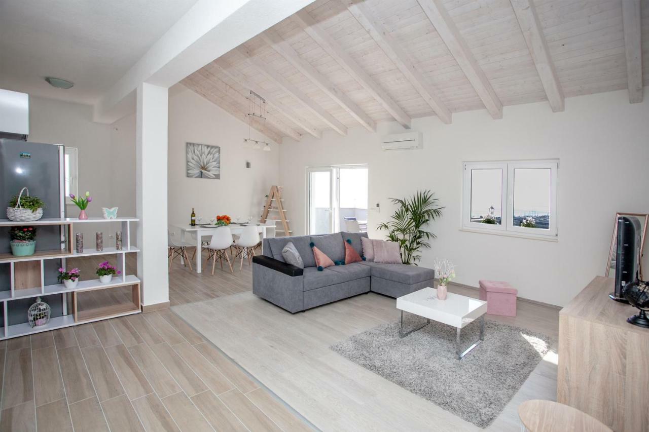Luxury Sea View Apartment جيسينتسي المظهر الخارجي الصورة